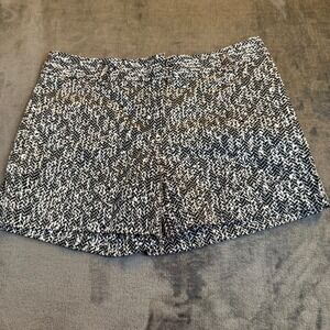 Express Black White Chevron Pattern Shorts Stretch Women's Size 4 32x4"